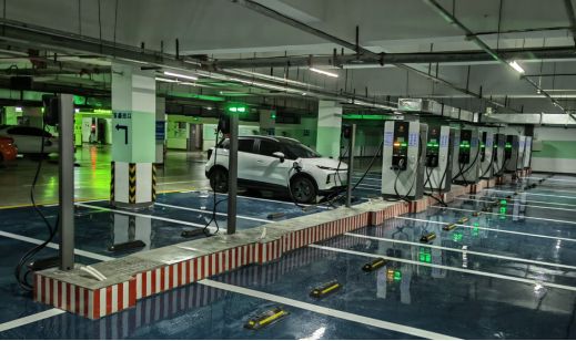 汇东公园地下停车场新增19个新能源汽车充电位